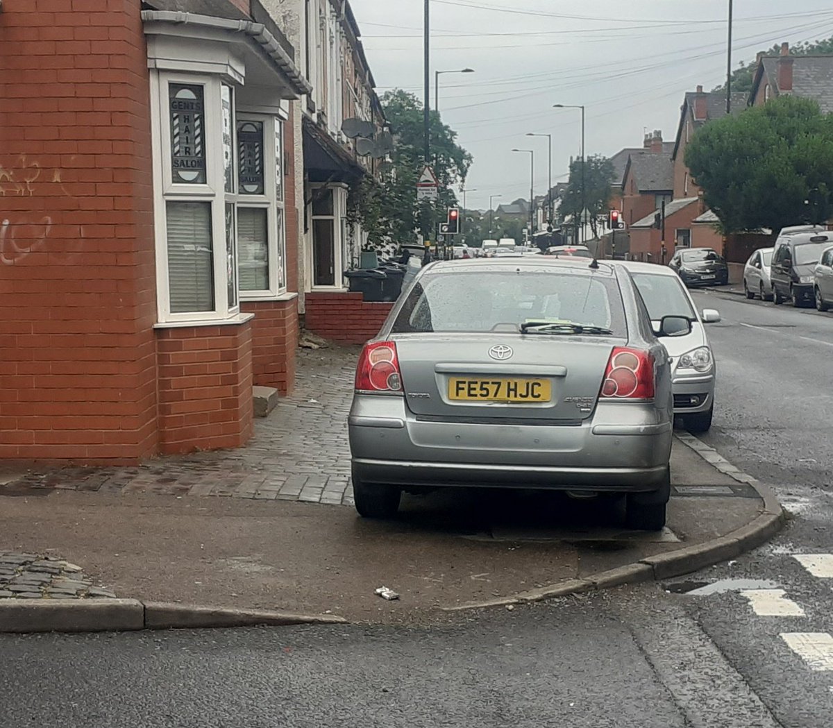 Clearbluesky14's tweet photo. Cars parked across the footpath,on #yardleywoodroad this AM by a drivers who couldn't care less about social distancing, danger they are  putting other pedestrians in. #pavementobstruction #parkitdontplonkit  @trafficwmp @wmprhrt #roafsafety @Sparkbrookwmp @ShabranaH https://t.co/zDTjeKM7kA