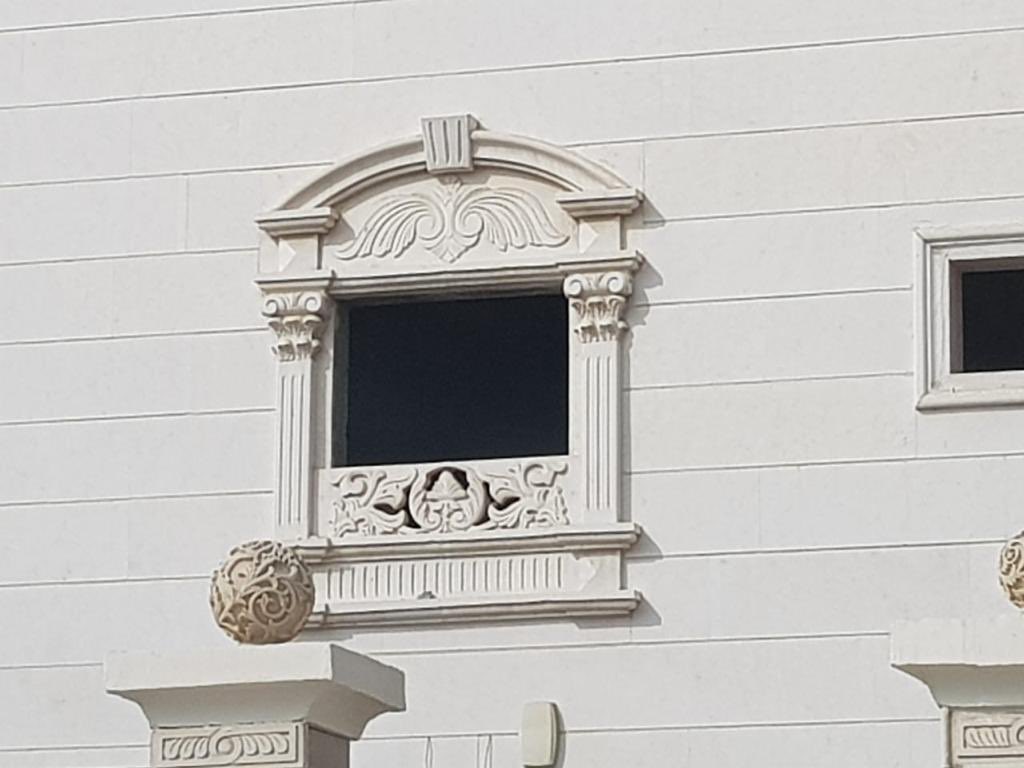 ديكور شبابيك حجر الرياض ابيض 0557457000