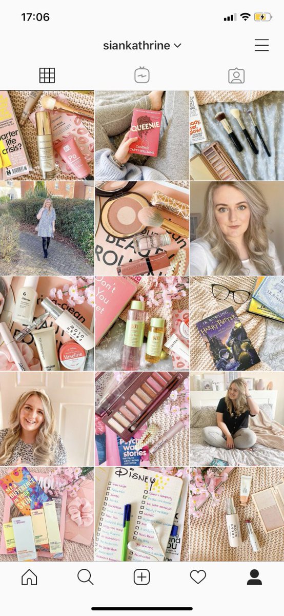 There's flatlays, beauty, chatty captions and general life ramblings on my Insta - are you following me there? instagram.com/siankathrine #bloggerslifeco #thegirlgang #plbchat #theblogtribe #lbloggers #allthoseblogs #bloghour @RetweetBloggers