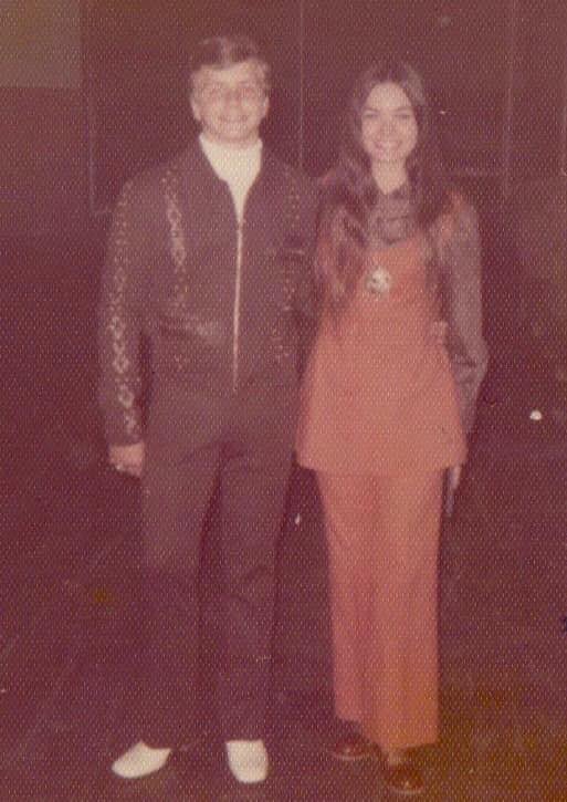 GayleFans's tweet photo. Happy Birthday to Frank Myers who wrote many hit songs but most importantly he wrote “You and I” for Crystal and Eddie Rabbitt! This photo was taken in 1970!
I’m wishing you a wonderful day filled with happiness, Frank! ❤️🎶👈🏻 https://t.co/lDi6caSYai