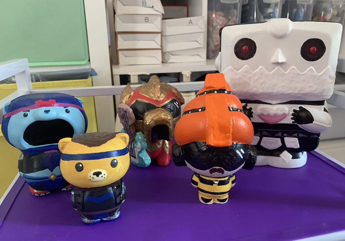 kosplaykiddos's tweet photo. @thelazerhorse Supervisor: “How’s your writing coming along? Hope you’re staying productive (and not getting distracted making random sh*t with the kids)...”

... 😐 https://t.co/TVXNqRmBuc