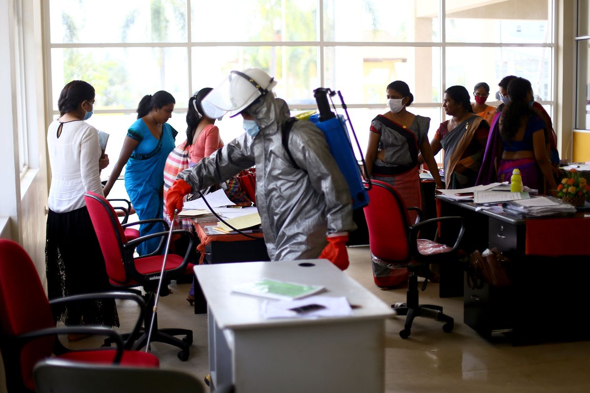 SJA_colombo's tweet photo. Disinfected Mahinda Rajapaksha College - Homagama to prevent the spread of coronavirus
මහින්ද රාජපක්ෂ ජාතික පාසල විෂබීජ හරණය කිරීම https://t.co/EcAafxVkla