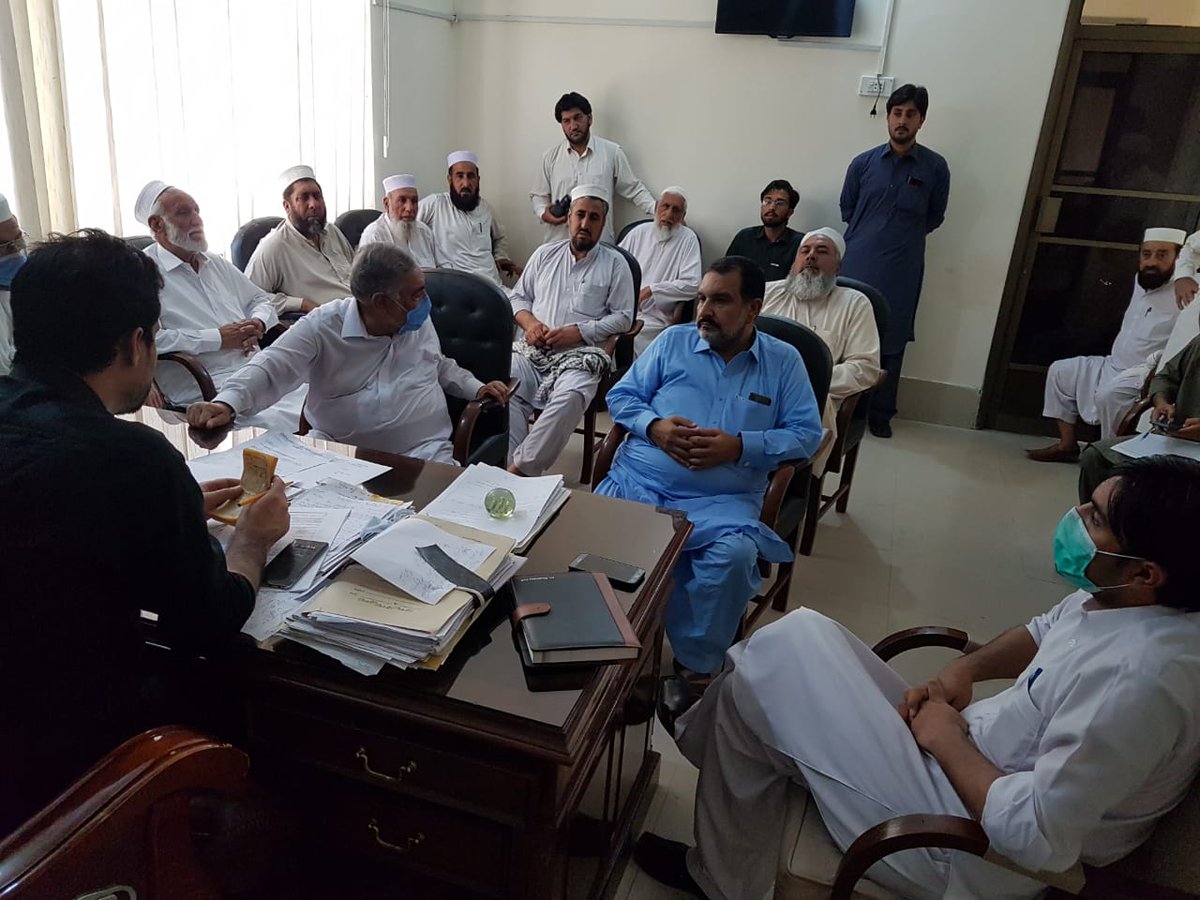 FazalRaahim's tweet photo. Wapda authorities had the same old mantra that the existing system cannot bear the load of consumption.Any how at the end they made a commitment to provide electricity for 10 hours on daily basis to some of the burdened feeders where it was 6 hours before. https://t.co/MDWqLGQzMY