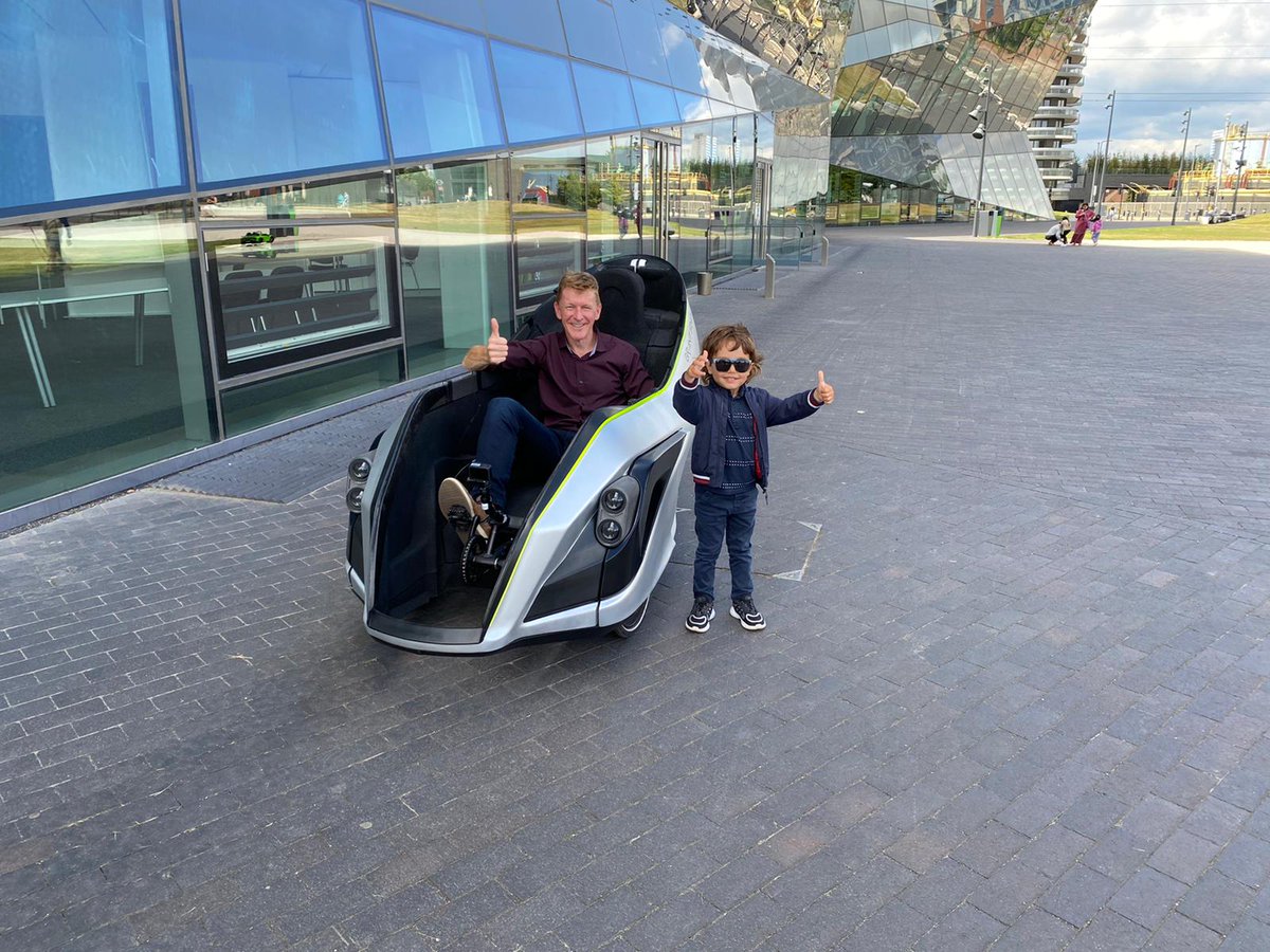 .<a href="/astro_timpeake/">Tim Peake</a> hope you're well. You filmed in The Royal Docks this week and my best friends boy, 'Jr', drove his little 🔋 Lambo. I'd love to send a pic his dad took to you if you'd be happy signing it for him.

Would mean the world to him.