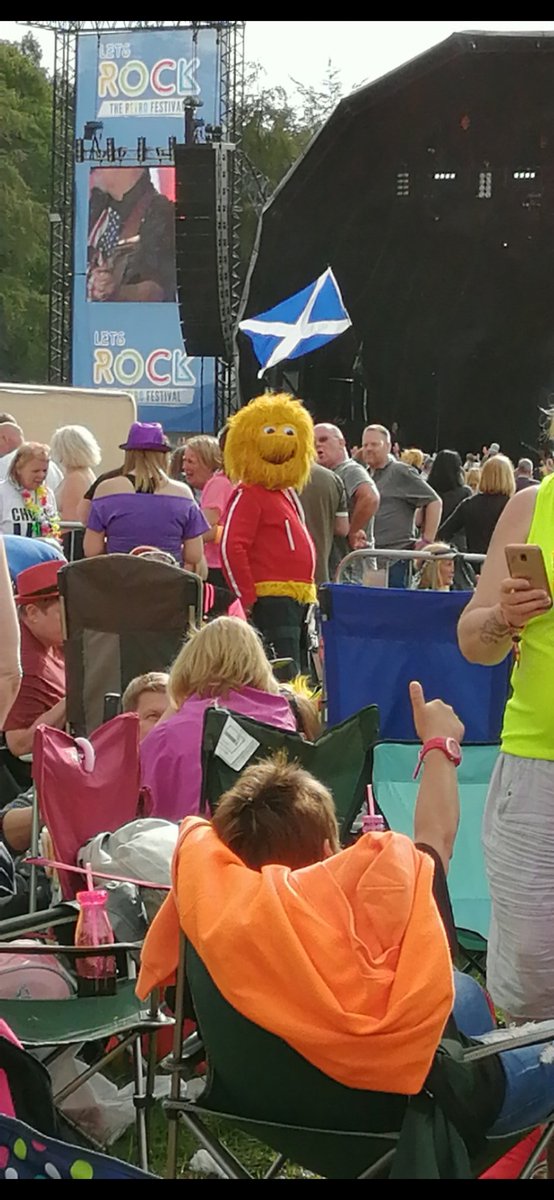 SaltFiona's tweet photo. Brilliant #lockdownfest2 tonight so far. Some pics of Let's Rock Scotland last Yr. No idea who dinosaur, honey monster or old guy are but they were living their best life that day. https://t.co/Vfa8e3OSXf