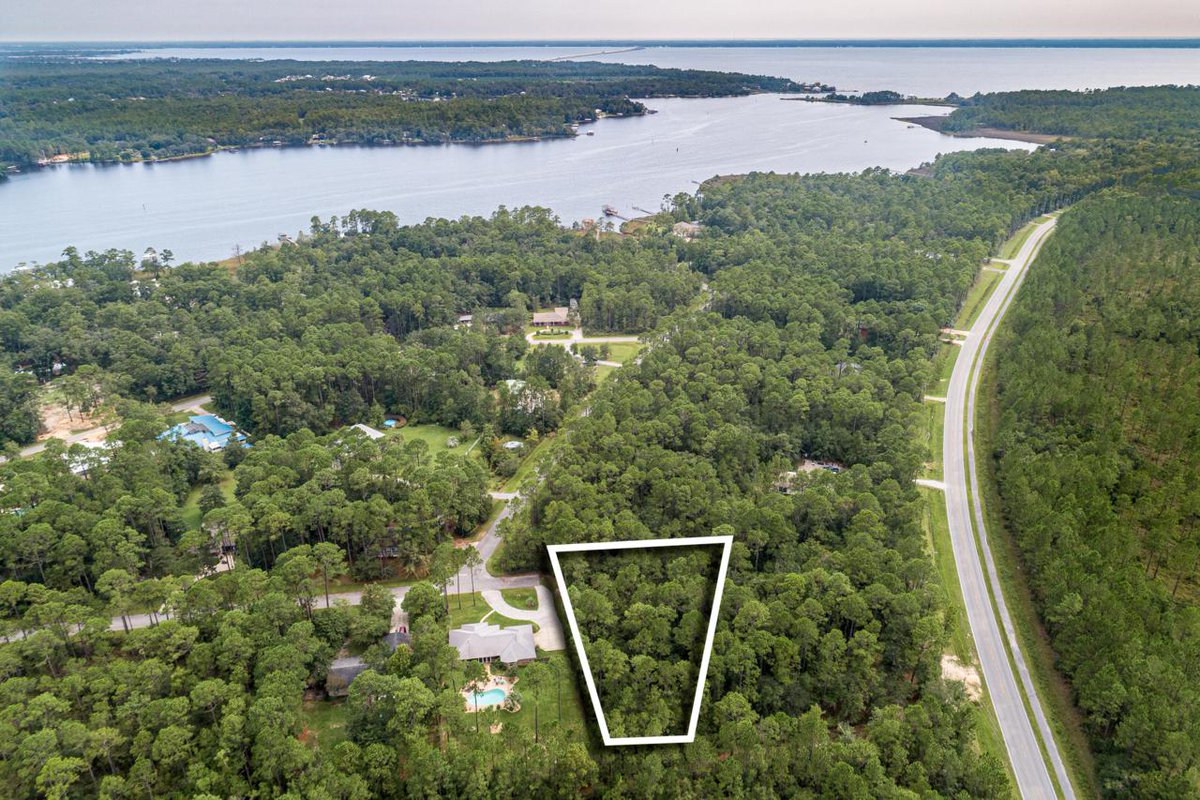 Stephens409's tweet photo. Large corner lot located in LaGrange Shores an up and coming community. Just a short 15-20 minute drive from Hwy 331 to the beautiful beaches on 30A. Great opportunity to build your home in one of the fastest growing communities in Walton County.
#jason30arealestate #Freeport https://t.co/n0hEij8Fpo