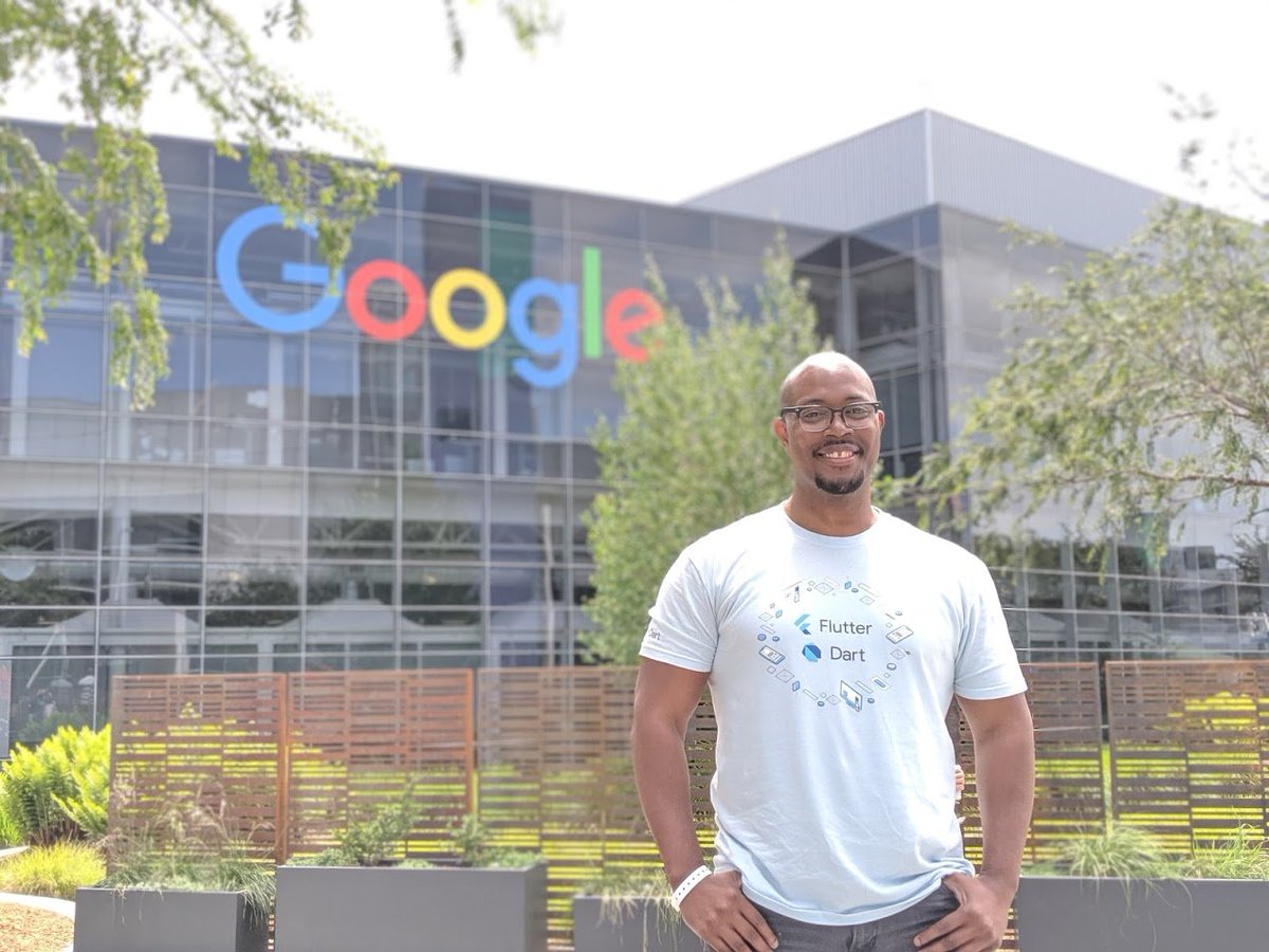 marktechson's tweet photo. I sorta just finished my first week at my new job

...at Google!

I'm on the Angular Team as a Developer Advocate 

I'm so proud of myself for making this happen and I'm grateful for this moment💙

(This photo is actually from last year @ I/O - but there's more to the story 🧵) https://t.co/2QNgWyfcUr
