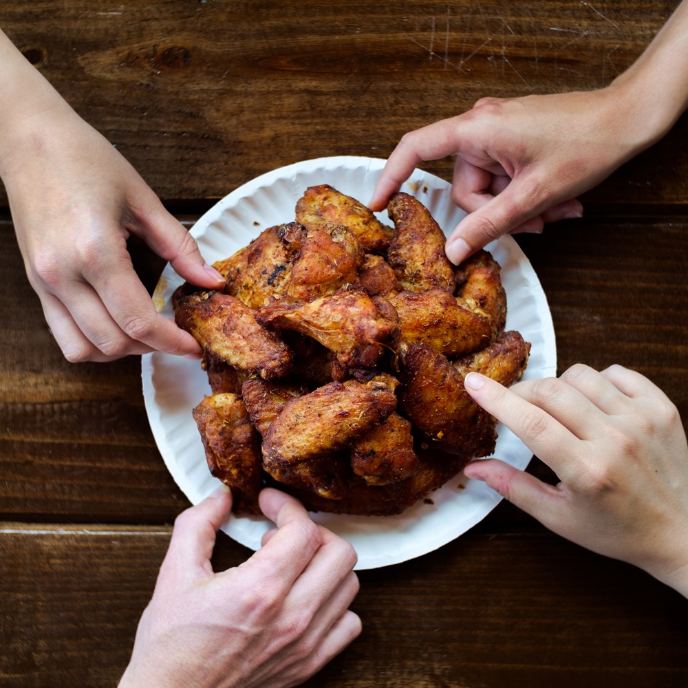 CP_Chicago's tweet photo. This Fourth of July, choose Hooters as your main course! With eight different wing styles, there is something that will satisfy everyone! @Hooters
#Chicago #Hooters #Delicious #chicagotodo #fourthofjuly #foodlove https://t.co/4ed2WHVLZR