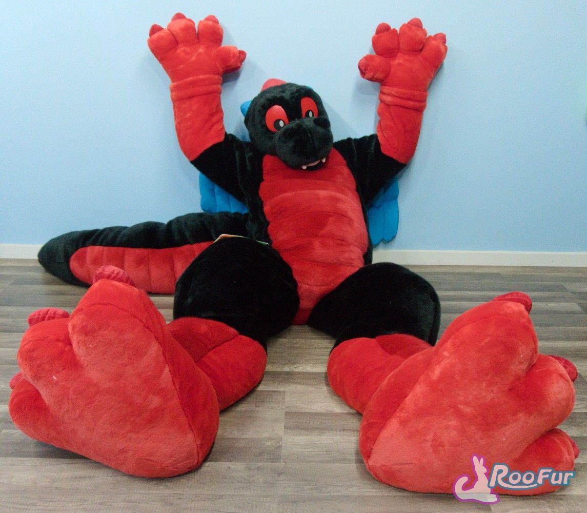 0utOfTheWay's tweet photo. HERE HE IS! My V2 of Scales from @Roofur is DONE! I couldn't have asked for a better suit, I can hardly wait til he's shipped out and home! AHHH!

Thanks again SO MUCH, Roogan!

Check out the full gallery here! https://t.co/4drgzO8V0t https://t.co/ssXoFFc0mQ