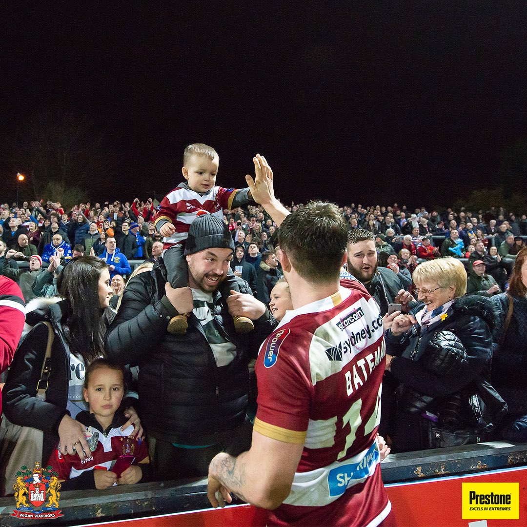 WiganWarriorsRL's tweet photo. ๐ To finish tonight, weโll leave you with these ๐ธ๐
๐ @johnbateman1 x 2๏ธโฃ0๏ธโฃ2๏ธโฃ1๏ธโฃ ๐
#BatemanReturns #WWRL https://t.co/EPYteyYDsy