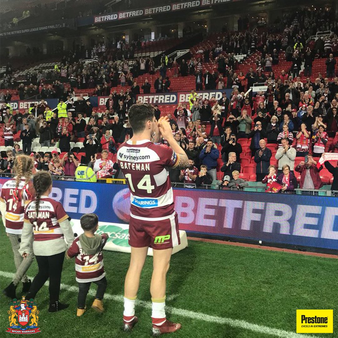 WiganWarriorsRL's tweet photo. ๐ To finish tonight, weโll leave you with these ๐ธ๐
๐ @johnbateman1 x 2๏ธโฃ0๏ธโฃ2๏ธโฃ1๏ธโฃ ๐
#BatemanReturns #WWRL https://t.co/EPYteyYDsy