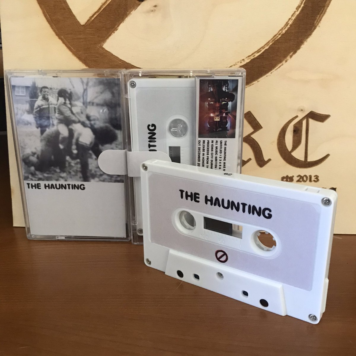 TAHRC1's tweet image. THE HAUNTING ‘UNTITLED’ CS AVAILABLE NOW IN LIMITED QUANTITIES | BEAUTIFUL IMPROVISED GUITAR AND EXPERIMENTAL MUSIC | FOLLOW LINK IN OUR BIO

#tahrc #tapelabel #cassettelabel #matthewdavis #tengrand #sergioleone #experimental #improvisedguitar #diylabel