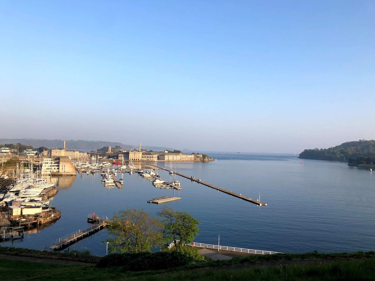 Join us on our free, international summer school, led by early career clinicians. Our international faculty will guide you towards creating research proposals for cutting edge technology. Enrolment open until 12th July at forms.gle/taTUbm99cUeSYm… Queries to summerschool@swei.eu