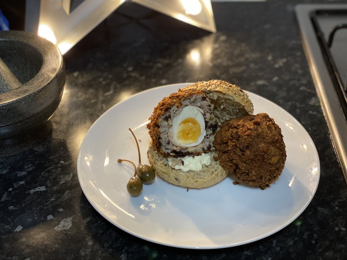 PegasusPrince2's tweet photo. #Cornish Hogs Egg burger #ratemyplate #bekindtome ๐ https://t.co/yAH5GKAm5C