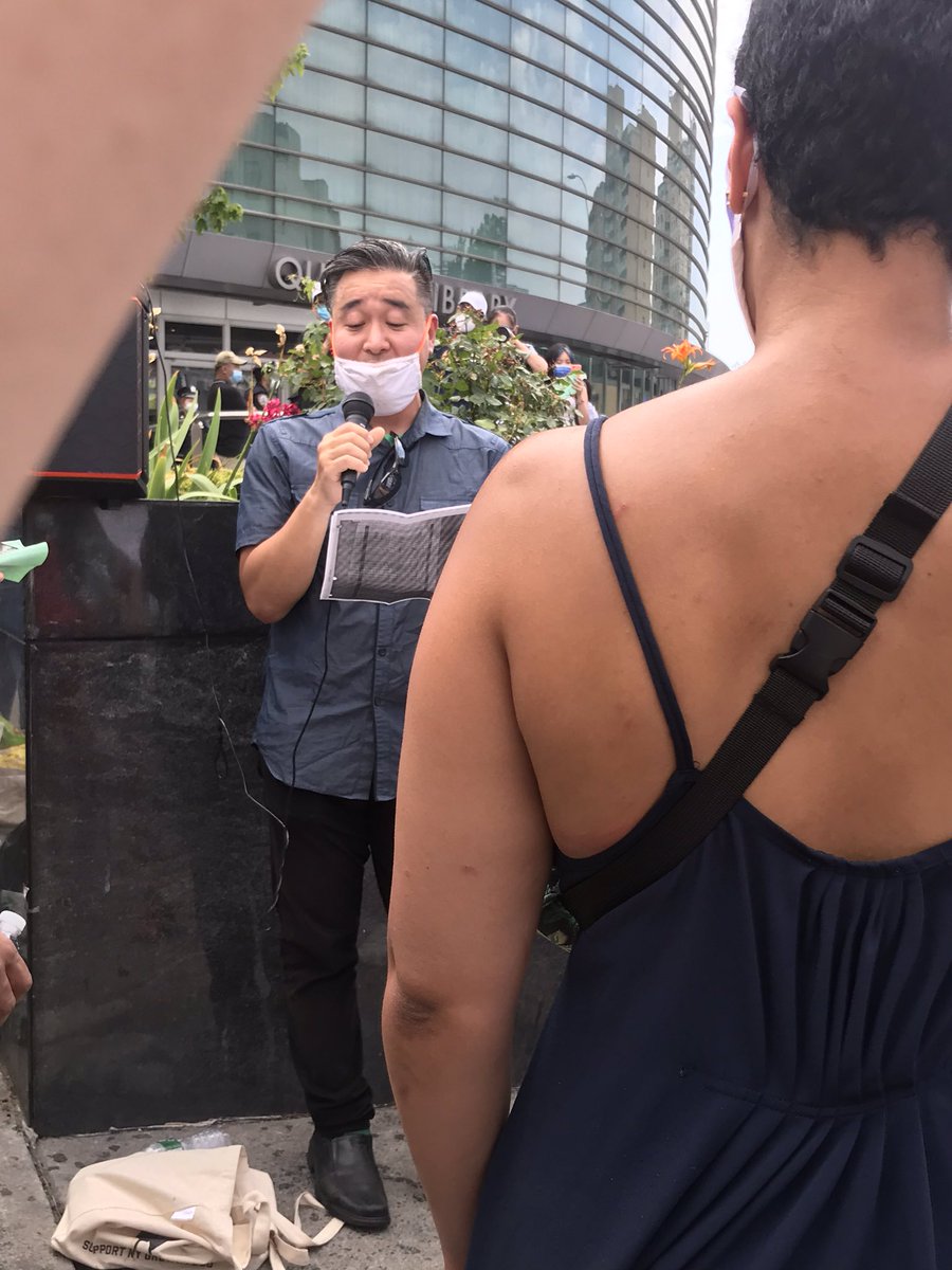 RedCanarySong's tweet photo. Thank you so much to everyone who showed up today!

We were worried and expected 20-30 people, but instead, closer to 100 folks in our communities came out to support. Though we were still outnumbered by the pro-cop group, we ended up taking over the steps after they disbanded. https://t.co/pSReHaVUAx