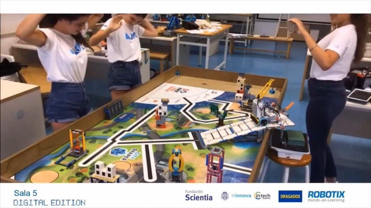 LaMirandaSchool's tweet photo. Después de mucho trabajo y esfuerzo, el equipo de @LaMirandaSchool compuesto por: Clàudia, Aitana y Berta, ha conseguido el  segundo premio al Profesionalismo Cordial en la Gran Final Nacional de la First Lego League ¡Muchas felicidades!
@FLLCanarias  @FLLSpain @firstlegoleague https://t.co/7Zh7N0cEf3