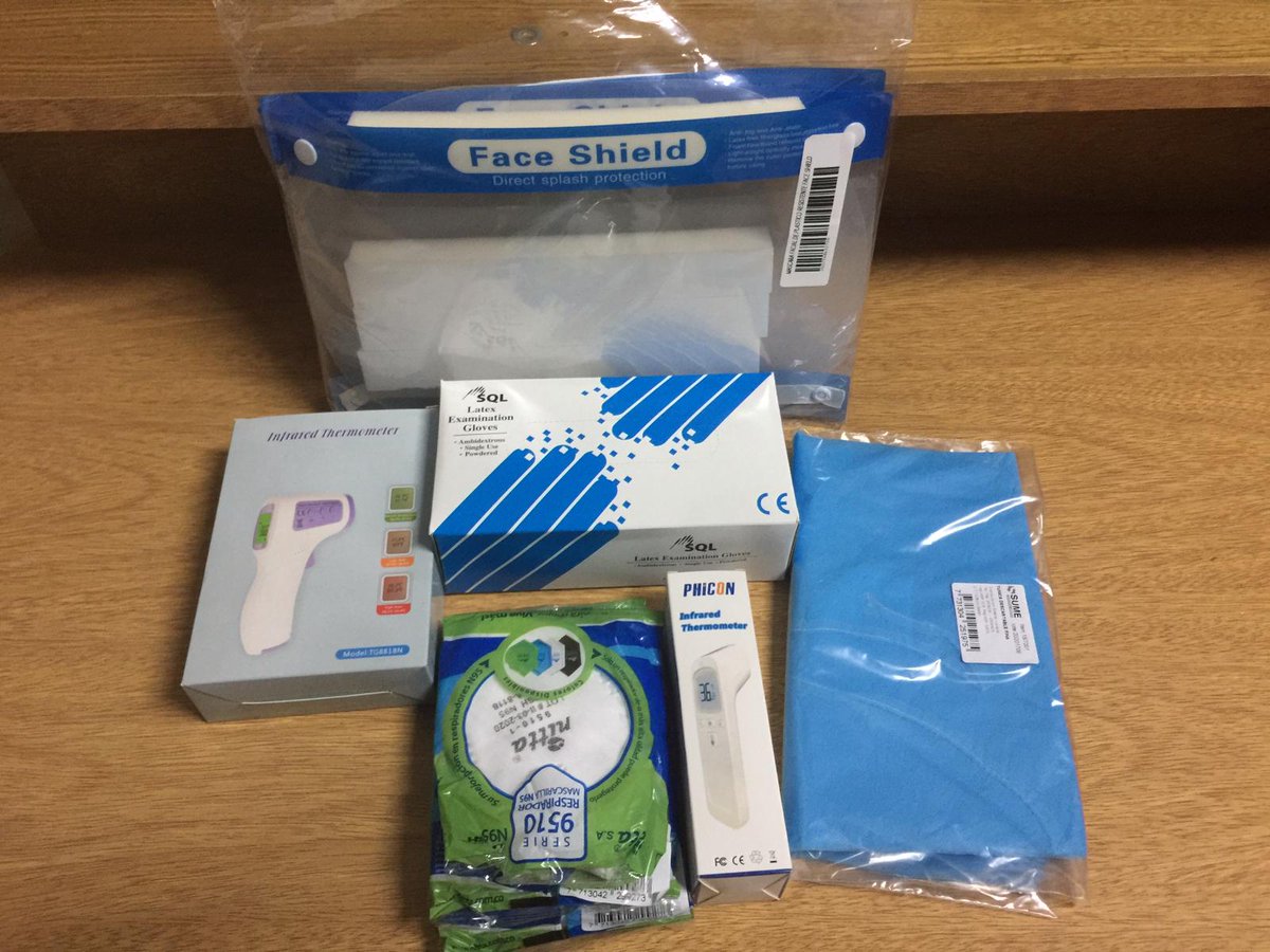 MSPUruguay's tweet photo. Agradecemos a Farmashop y sus clientes la donación de 500 tapabocas copa N95 sin válvula y túnicas quirúrgicas descartables, 1000 escudos protectores, 668 cajas de guantes de látex, 17 termómetros frontales infrarrojos y 10 digitales infrarrojos, y 8086 tapabocas con elástico. https://t.co/s4glqDHu99