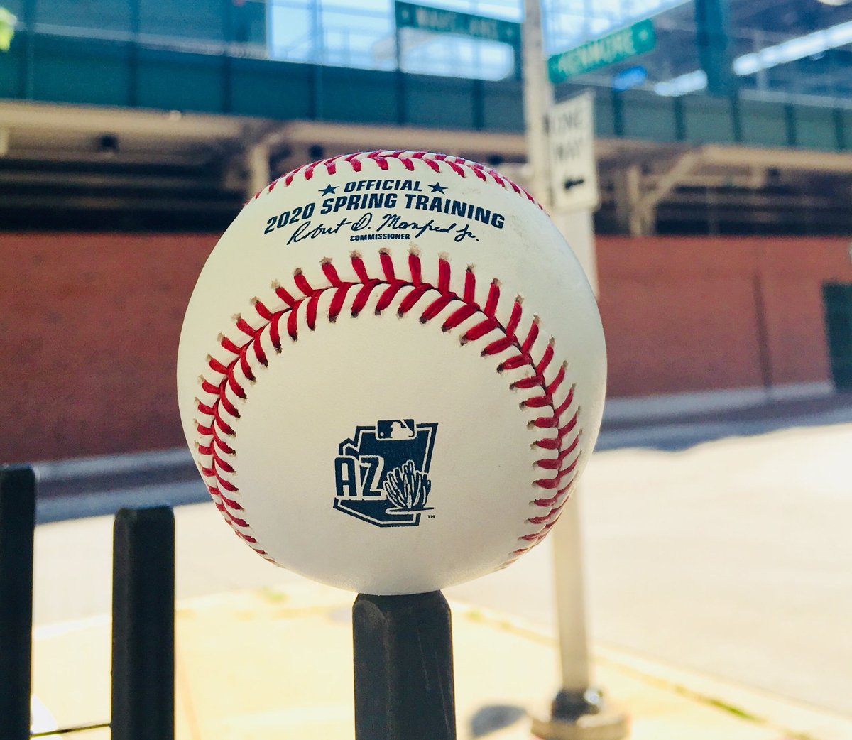 Super_Dave's tweet photo. Usually doesnt take until July 3rd to catch my first ball of the season. :/
Cubs with their first full squad workout at Wrigley Field. Only 1 out so far today. #summercamp #springtraining2020
#wavelandavenue https://t.co/xaK0Q2rSFb