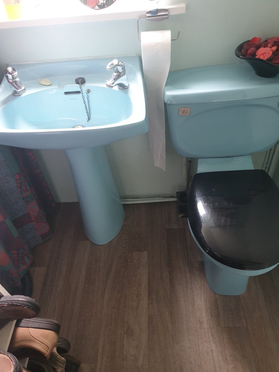 Possibly my favourite bathrooms <a href="/Stu_Adams/">Stu 🔥</a> if only they had 5 bathrooms we could have baby pink and lemon too! 😆.