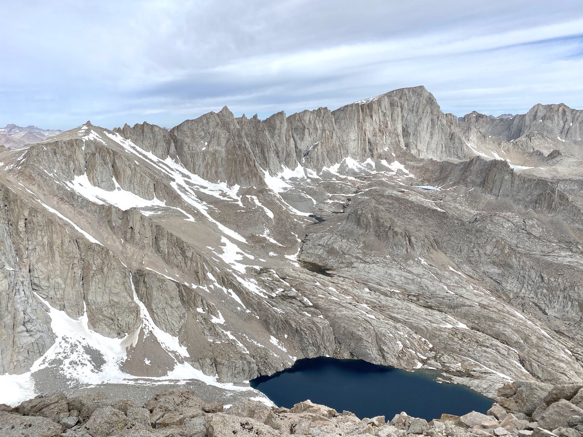 illya__v's tweet photo. #discoverypinnacle #mtmuir #mtwhitney #mtrussell #trailcamp and #consultationlake seen from the #summit of #mtirvine (13,770 ft.). I snapped this minutes before the 5.8 #lonepineearthquake on 6/24/20, the epicenter just a few miles away under #owenslake ! #owenslakeearthquake https://t.co/1bs1LHdJnb