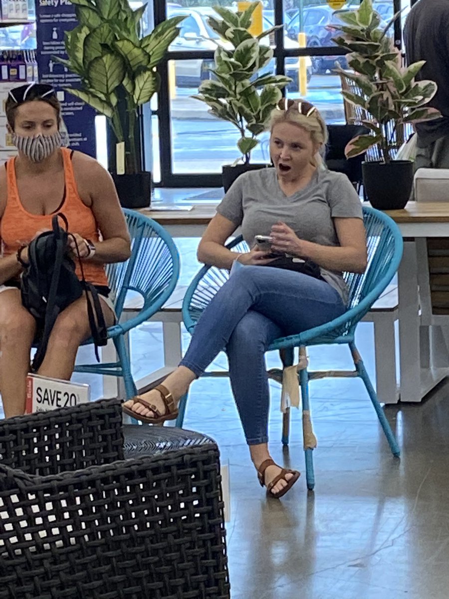 Why does this #karen ™️ think she’s special? <a href="/worldmarket/">World Market</a> <a href="/nolaready/">NOLA Ready</a> #MaskUpNOLA