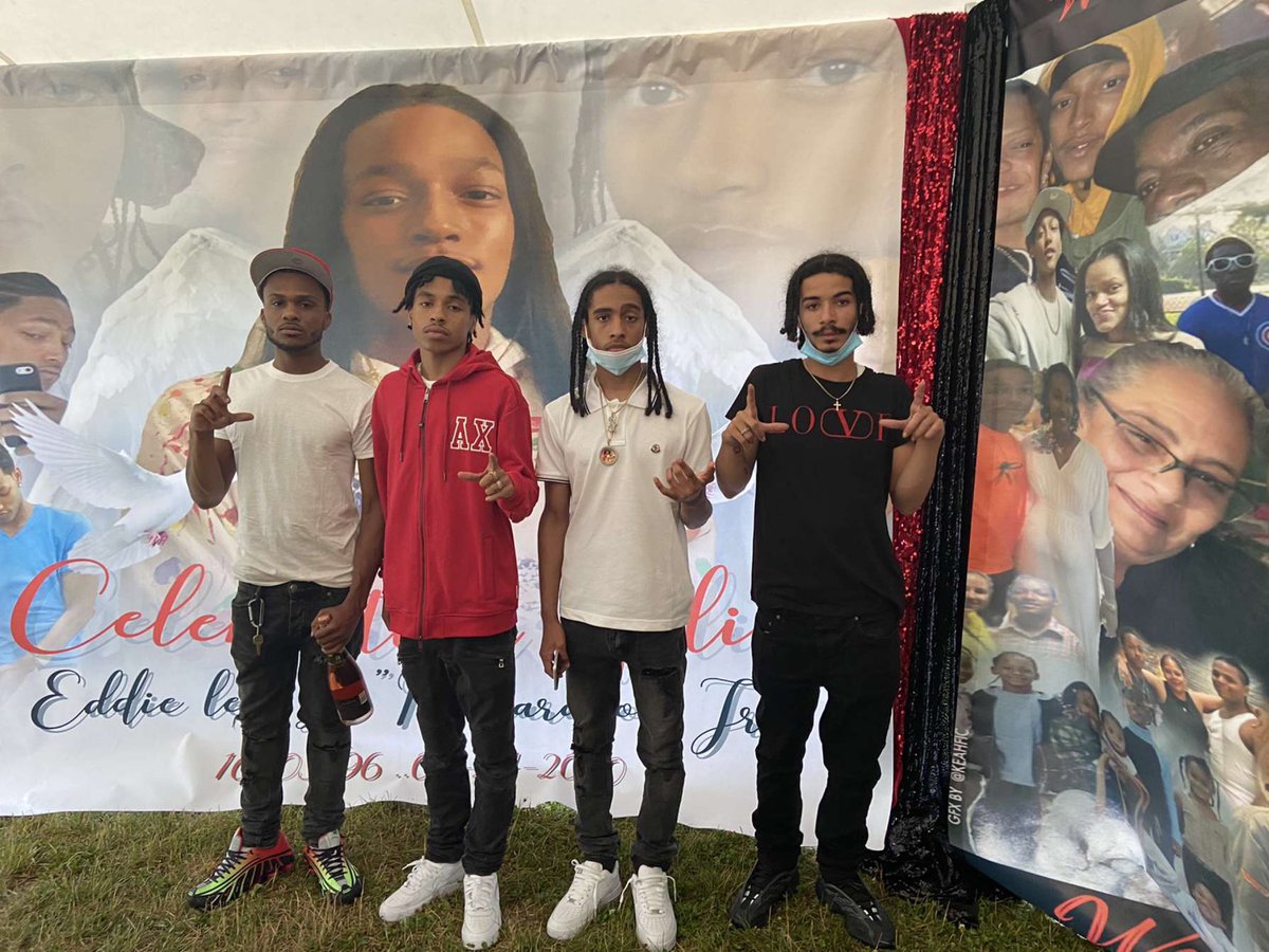kha_banga's tweet photo. In #KingLo we trust 🙏🏽🖤 https://t.co/WOtP1InGCV