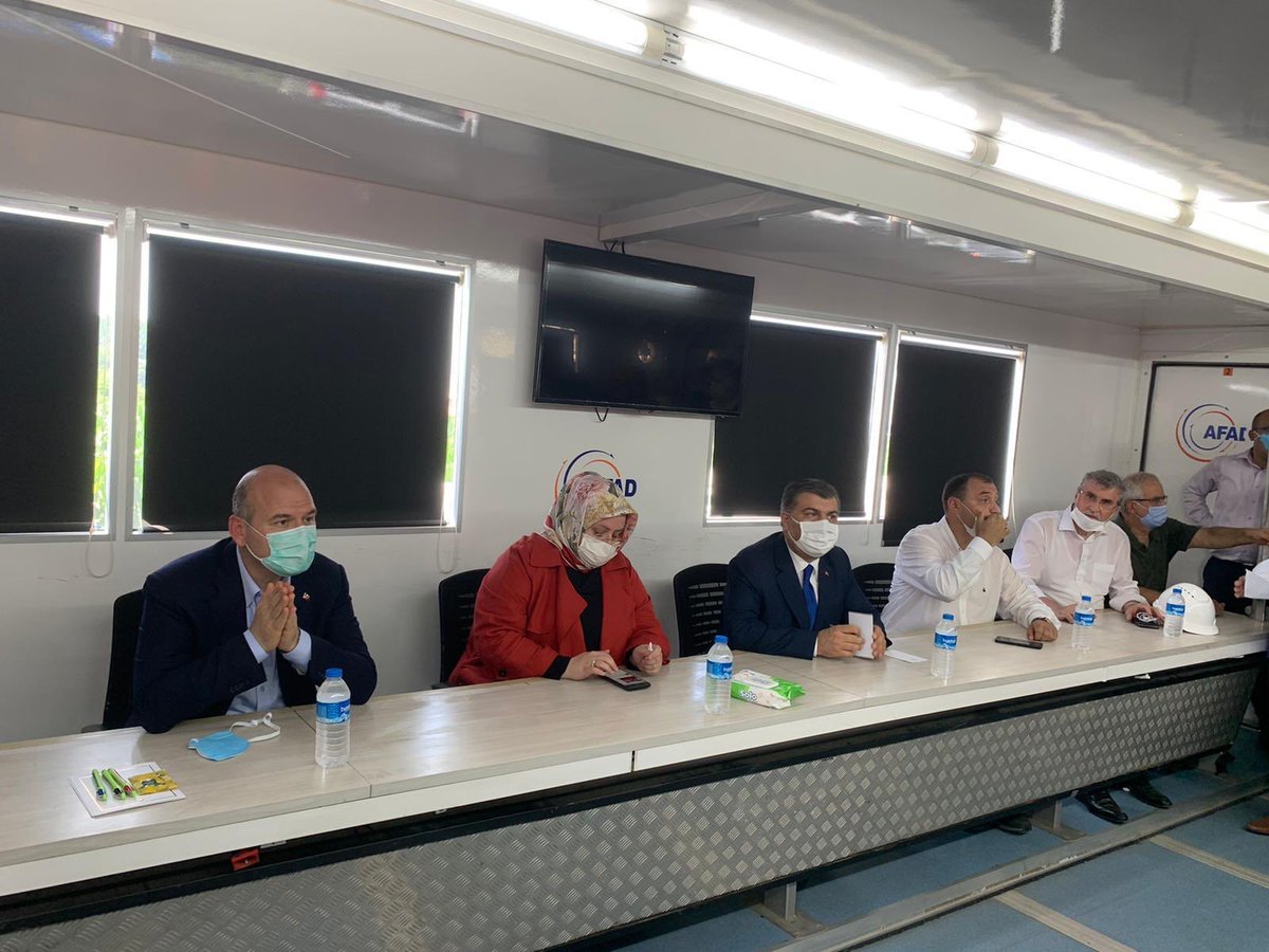 yunustever's tweet photo. Başta Sayın Cumhurbaşkanımız olmak üzere Bakanlarımız, Valimiz, Milletvekillerimiz, Büyükşehir Belediye Başkanımız ve ilgili tüm kurumlarımız yaşanan elim hadiseyle yakından ilgilenmiş, olayın ilk anından itibaren sürdürülen çalışmalara güçlü destek vermişlerdir. https://t.co/iuvmqeRUGn