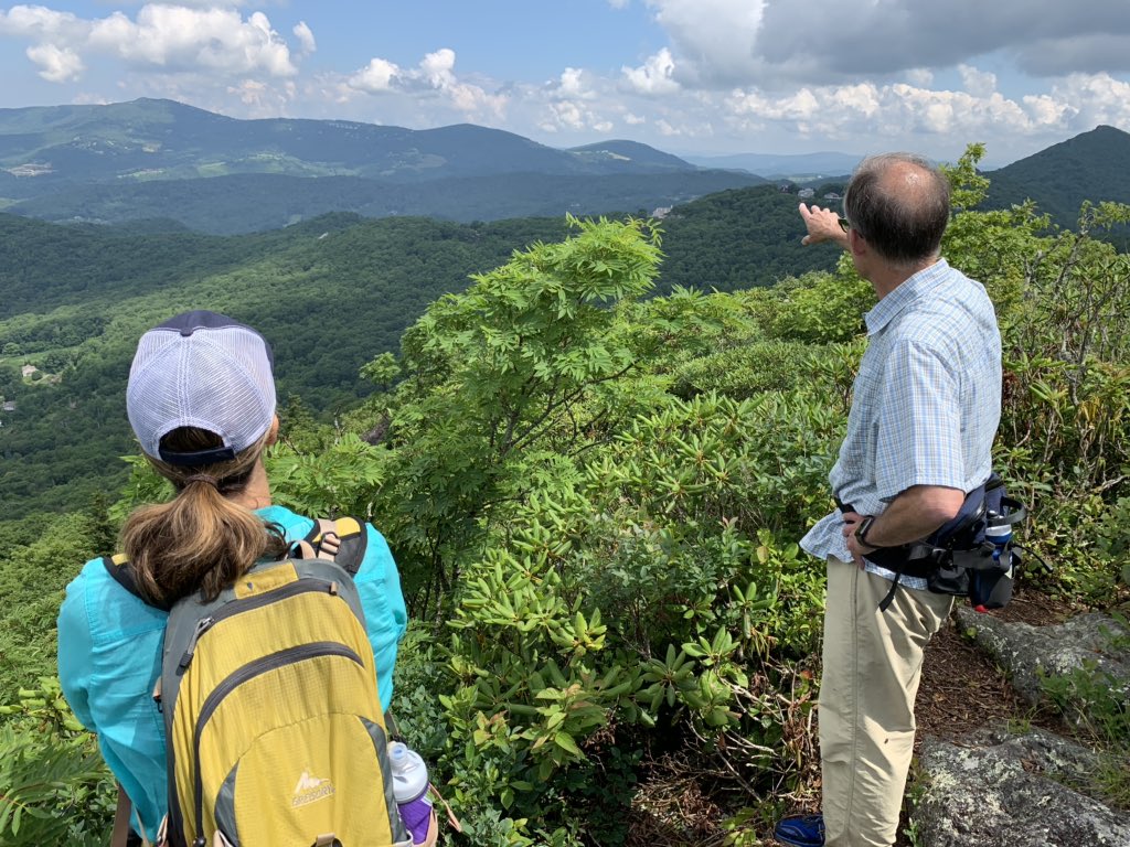 DeannaBallardNC's tweet photo. @BRConservancy thanks for showing me the work youβre doing around #PeakMountain β incredible view of @GrandfatherMtn from #FlagRock too! #conservation #NC45 #WataugaCounty #AveryCounty #ncplayground #mountains #myquadshurt #hiking https://t.co/dlpLs4wLWU