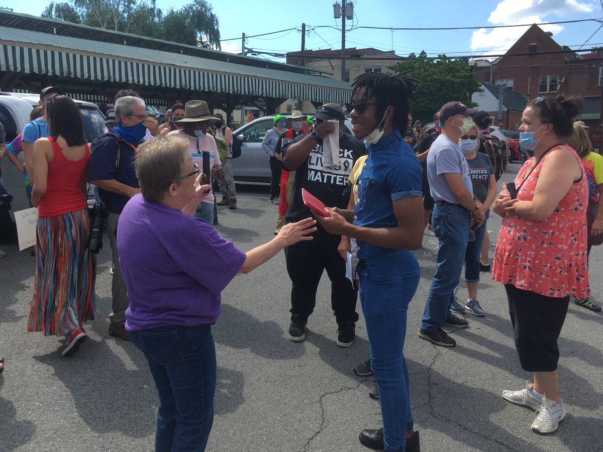 A LOT of people are showing Travon Brown love. He's clearly inspired people at this gathering