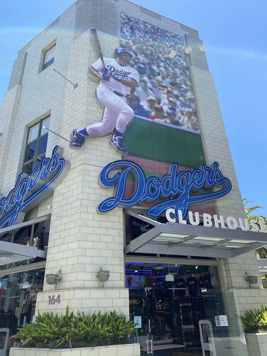 dodgers clubhouse store universal citywalk