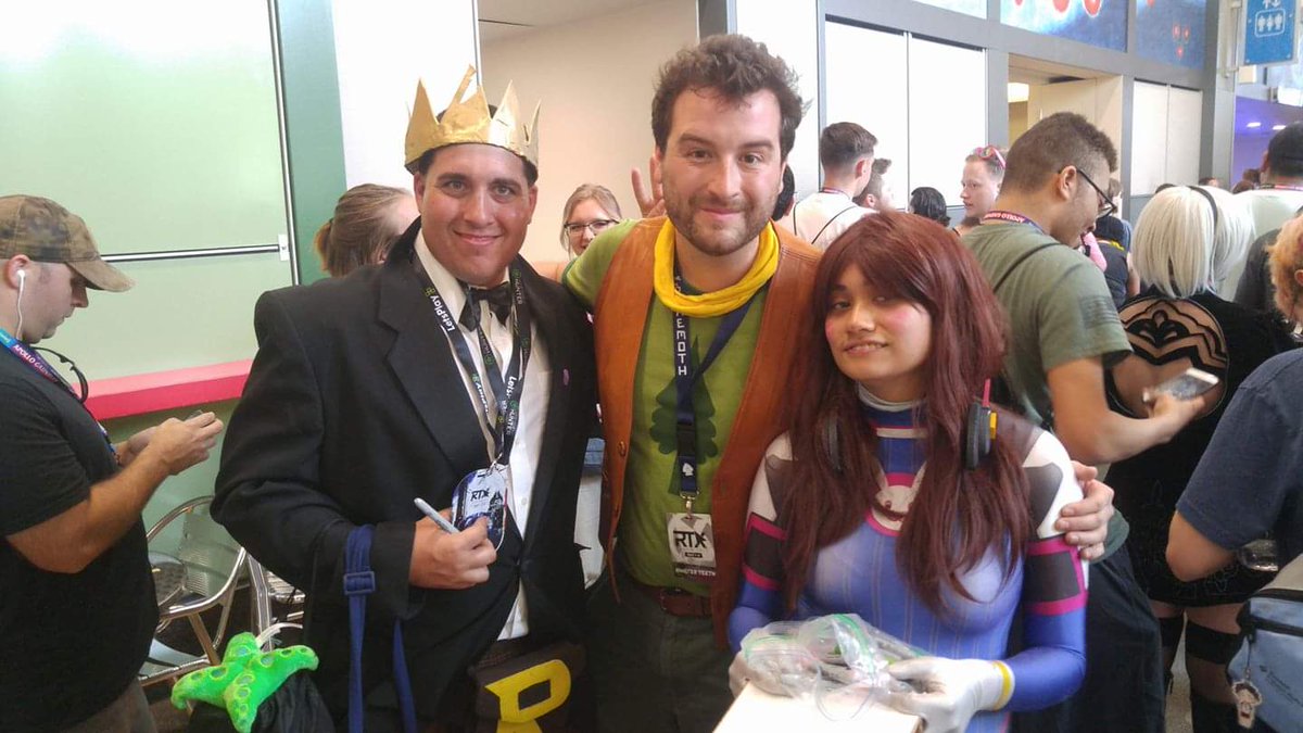 MadKingCosplay's tweet photo. #RTXMemories. My first RTX has #RTX2017 and was a blast. After going to see the Camp Camp panel me and my friend @KatsumiCosplay got in line for expo hall, which had a few bumps but was quickly fixed. And @TheMilesLuna. Came out to see everyone. Really made my day. https://t.co/W5zTCJMxRW