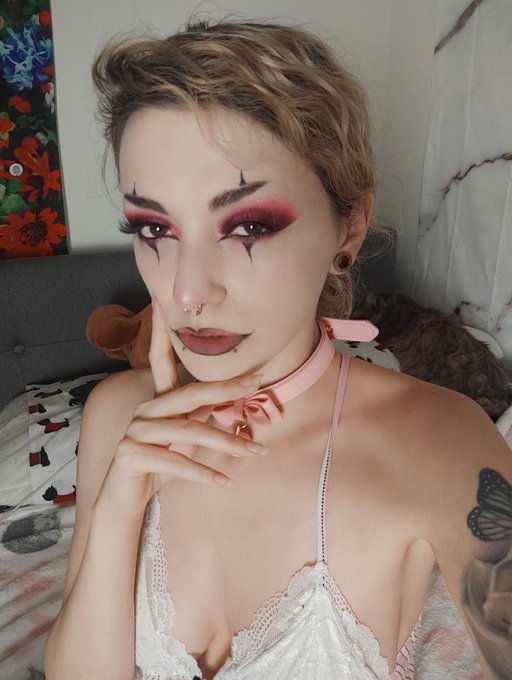 🖤 Are you afraid of clowns? 🖤  RT or I&rsquo;ll haunt your dreams... unless 👀🥺 https://t.co/7v5LD5I4o2