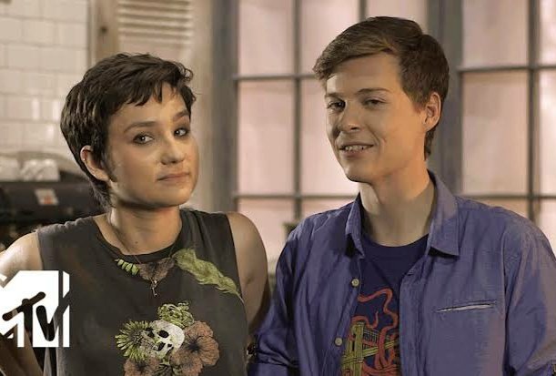 SeriesTWBZ's tweet photo. TOP AMIZADES DE SÉRIES

32 • Audrey e Noah - Scream https://t.co/HGrYfpogXo