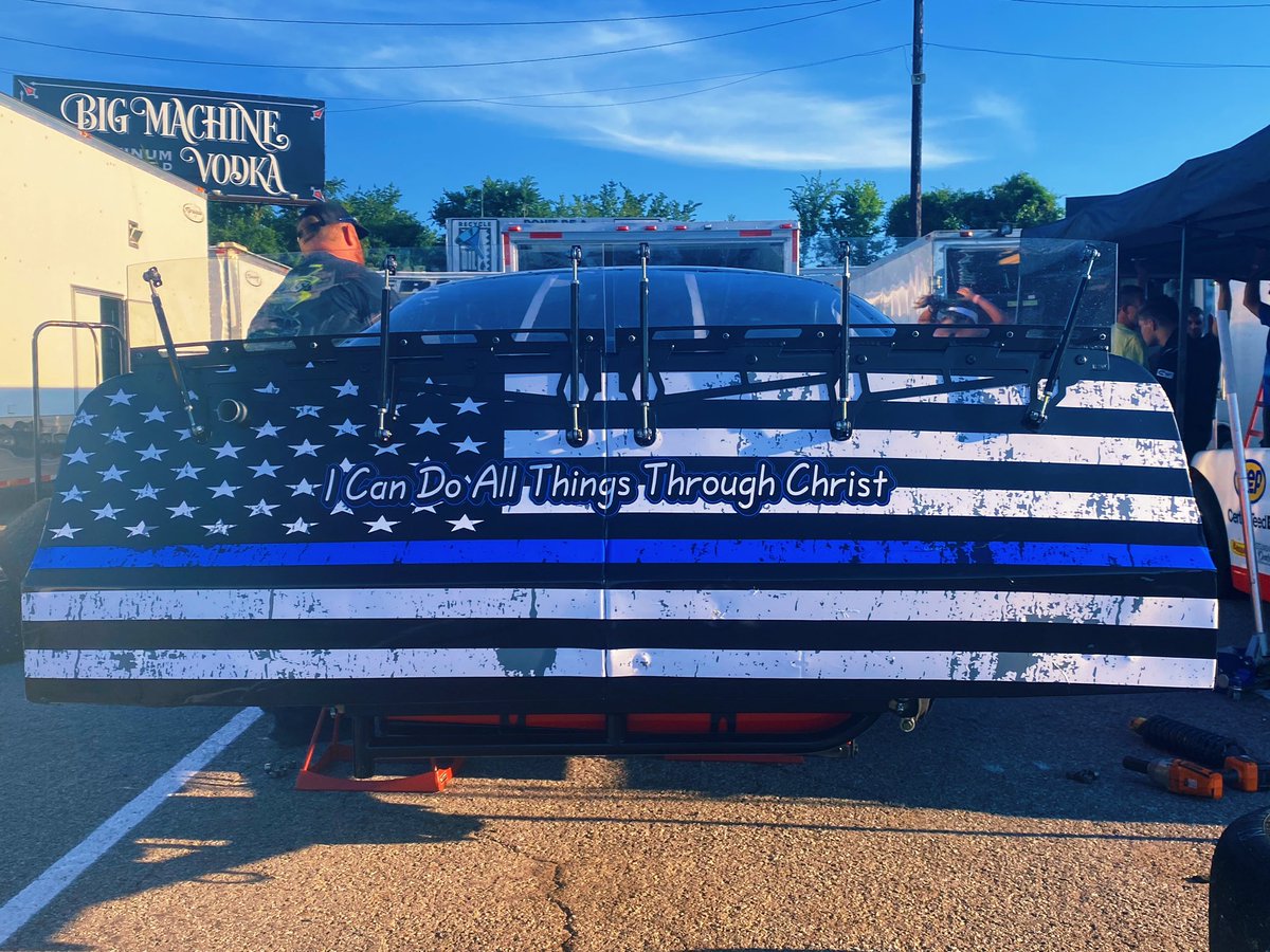 john_tullis's tweet photo. Carrying something special to me here @RaceFairgrounds for opening night! In support of all men and women that out their lives in the line everyday but especially those officers back home @GwinnettPd and the #GAstatePatrol #BackTheBlue #BackTheBadge #ThinBlueLine https://t.co/HL2FP1YD4M