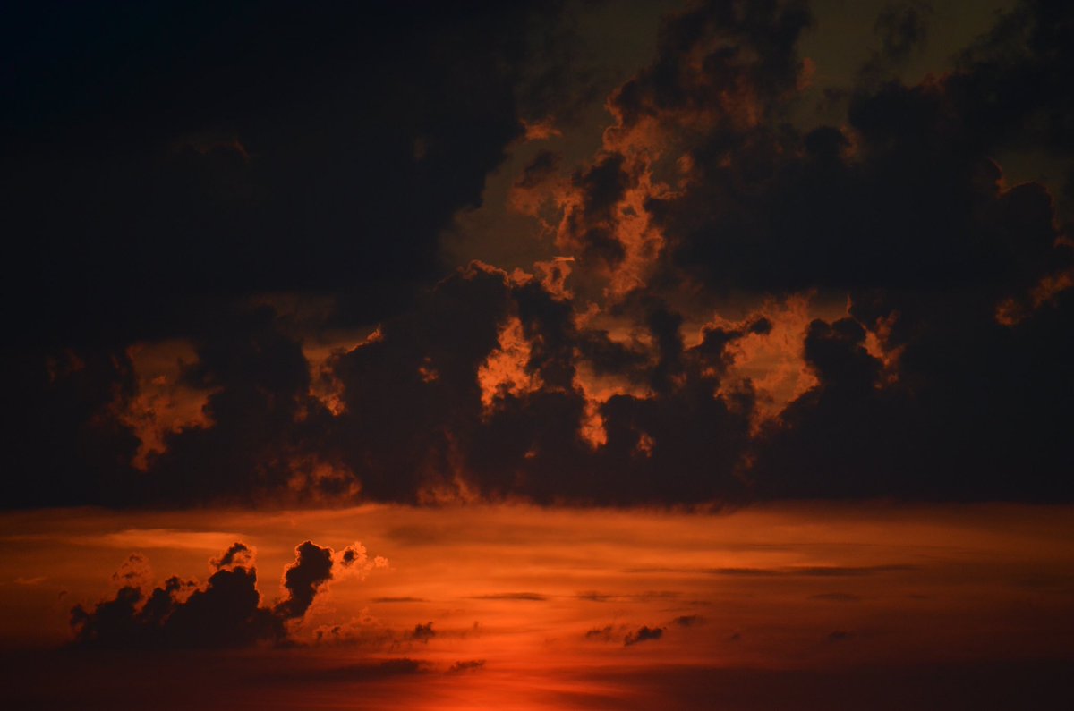 GeesTweets's tweet photo. Sunset off Lookout Mtn #CloudlandGA #MentoneAL #saharadust @spann https://t.co/3Zu7W1Hgeh