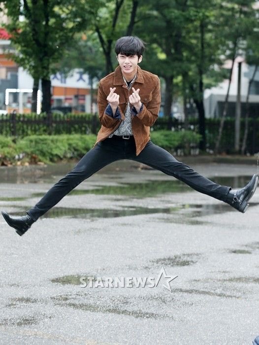 HYUNGWON AS SQUIRTLE;a thread