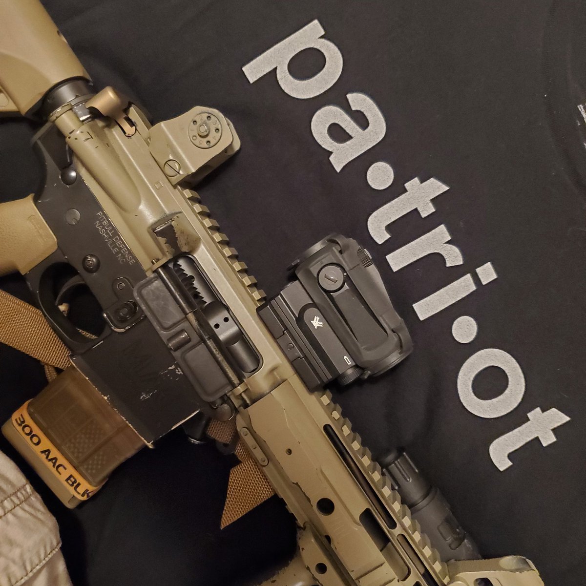 StrongholdCorp1's tweet photo. What are you wearing tonight? #strongholdcorp #staystraped #america #savetherepublic https://t.co/tLj5VOG6Ki