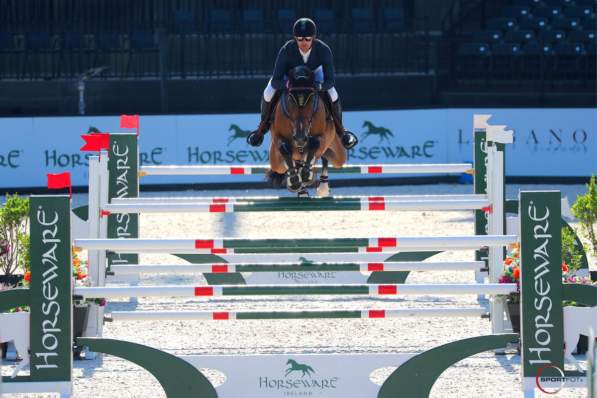 bestjumpingmed's tweet photo. Eduardo Menezes and Magnolia Mystic Rose Master the $37,000 Horseware Ireland Welcome Stake CSI 3*. https://t.co/h5CQ0BnKZg #BestJumpingMedia #Brasil #Brazil🇧🇷🇧🇷🇧🇷 #USA🇺🇸 #showjumping #NorthCarolina #MillSpring @TryonResort @Horseware #horse #jumping #equestrian #rider https://t.co/bpCGiJArAD