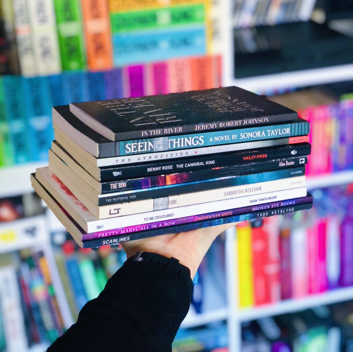 I can’t get enough of novellas 🤩

Recommend your favorite novella so I can add to my growing list of great short fiction, please! 

I made a little stack that includes 10 of my personal favorites: