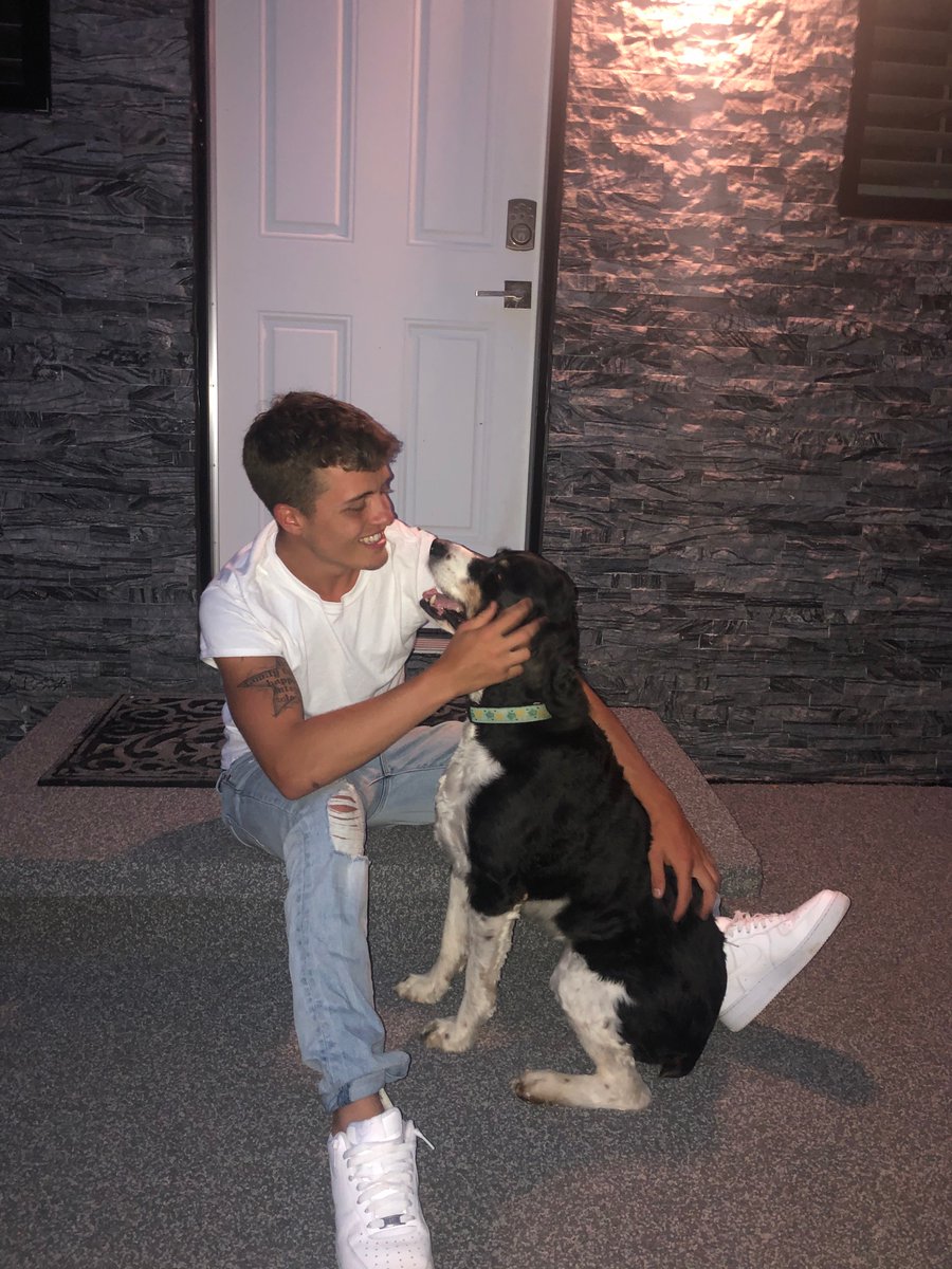 colev_'s tweet photo. Ok girl turned 8 the other day❤️ https://t.co/L11TI41ycy