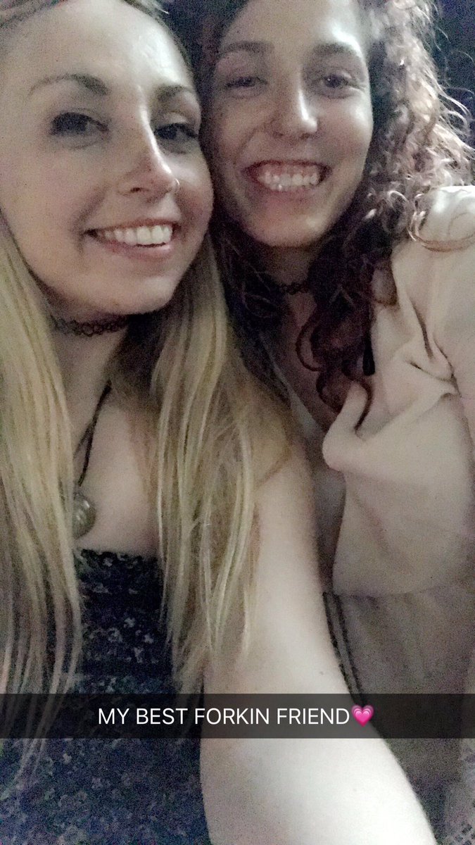 spaceysie's tweet photo. HBD to the hottest MILF of all time, my best friend @mandey_shrader 🥳so many birthdays spent together! Happy this is another one we get to celebrate with each other🥰🎊hope you’ve been enjoying your special day. Cheers to you &amp; for 26 treating you good 🥂I LOVE YOU SO MUCH💜🎈 https://t.co/pujMZByXXw