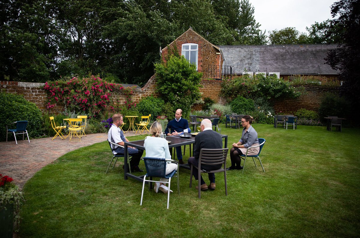 KensingtonRoyal's tweet photo. As pubs and stores reopen around the UK this weekend, The Duke popped into the local pub in Norfolk to wish the staff well and hear how they have adapted their operations in order to allow them to return to a new normal.

Wishing everyone a safe weekend. https://t.co/wjb8vkcuSm