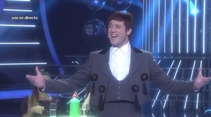 DigesFans's tweet photo. #viernesderecuerdos #tcmsmini "Campanera" @danieldiges y Jose Luis imitando a #Joselito. Nunca habíamos visto a Dani tan "niño" 😂 por cierto, con ese pelo liso, pareces Eliot cuando sea mayor 😉
#tbt #hace6años #campanera #danieldiges #danieldigesfans
https://t.co/ubFwRlyeZm https://t.co/qNNqvqhP5g