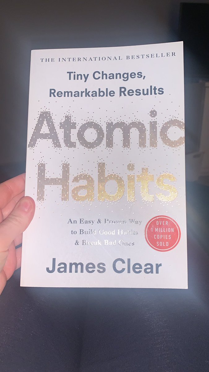 LC0380's tweet photo. Tonightโs reading, changing bad habits into better habits 1% daily @JamesClear #Reading #Habits #EveryDayChanges #Positive https://t.co/JAyBg8NjZ0