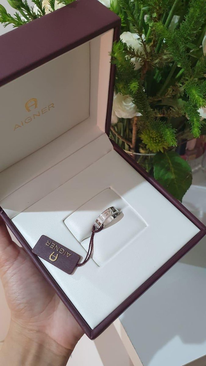 bunches_app's tweet photo. الإكسسوارات والحاجات الجميلة وصلت 😍😍😍

# الكمية جداً محدودة ، https://t.co/cBQqzAVM2Q