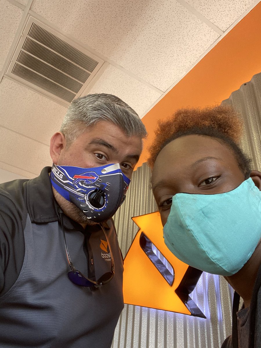 RollNal's tweet photo. Keeping it real in hueytown with Vindicta!! #BillsMafia @rayce_the @jacob_boostmode https://t.co/IrN1w4aDt2
