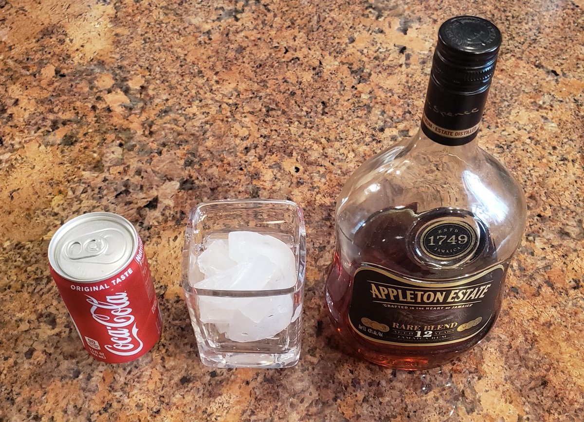 JustTheGuyINeed's tweet photo. Cheers to you all! TGIF and happy #FourthofJulyWeekend! What is everyone up to this weekend? #rumandcola #cheers #5oclocksomewhere https://t.co/lMnKXUIYvW