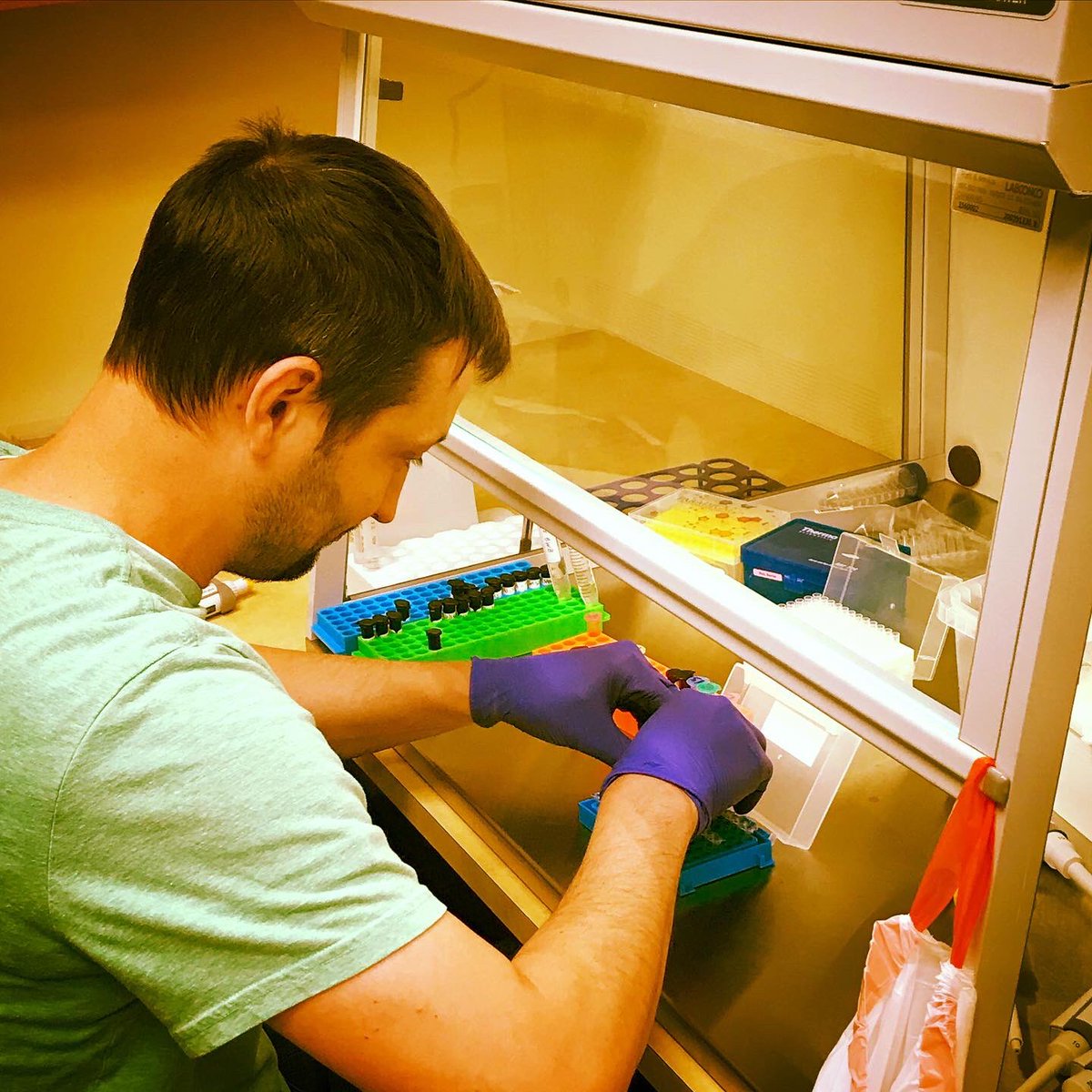 FACibleBDx's tweet photo. Steve went under the hood today. It’s like watching Mozart compose Serenade No. 13. #biotech #covid19testing https://t.co/JyO93aAQkD