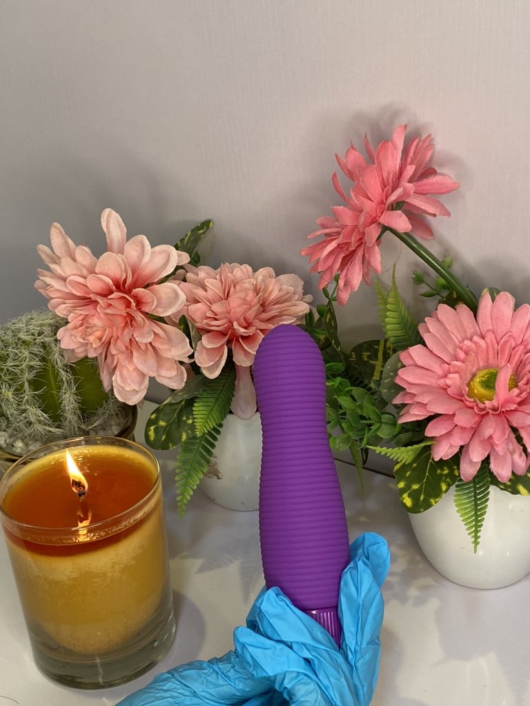 The 10 function, hourglass ribbed vibrator is the toy you need to take yourself of your partner to cloud 9.Pro tip: use water based lube to heighten pleasure. 8,000 naira only! 
