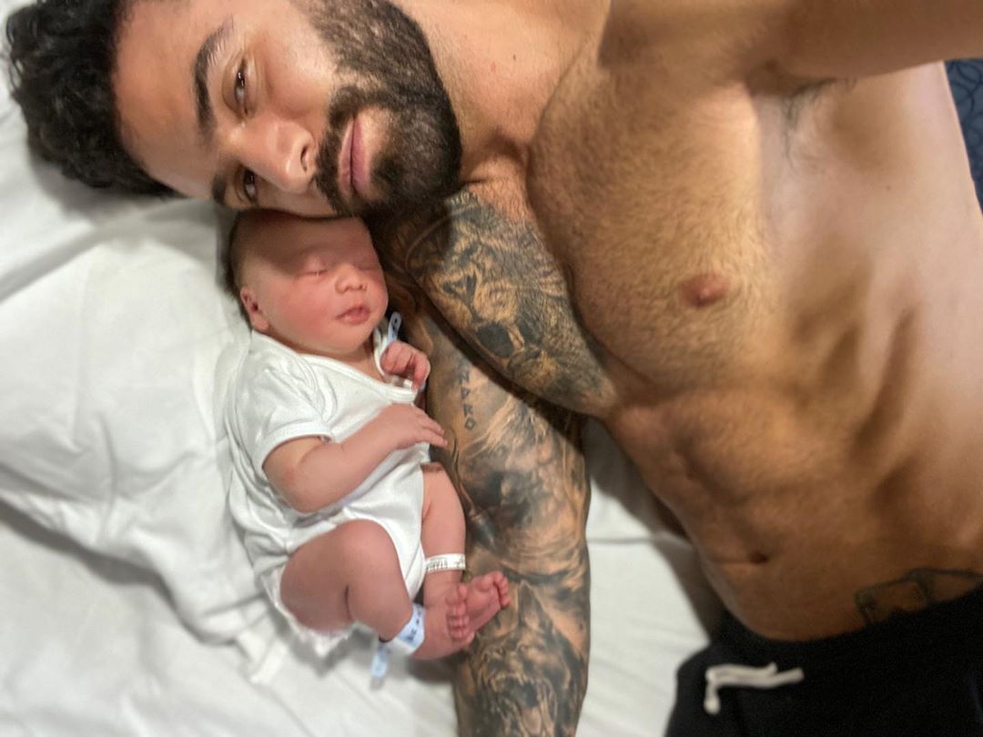 fer_lozu's tweet photo. Les presento a Leandro Lozada Lion, nació ayer 2 de julio y no puedo explicar todo lo que he sentido desde que lo vi y lo escuché ❤️🥰 es algo irreal!! Es amor incondicional https://t.co/p5HZJIueot